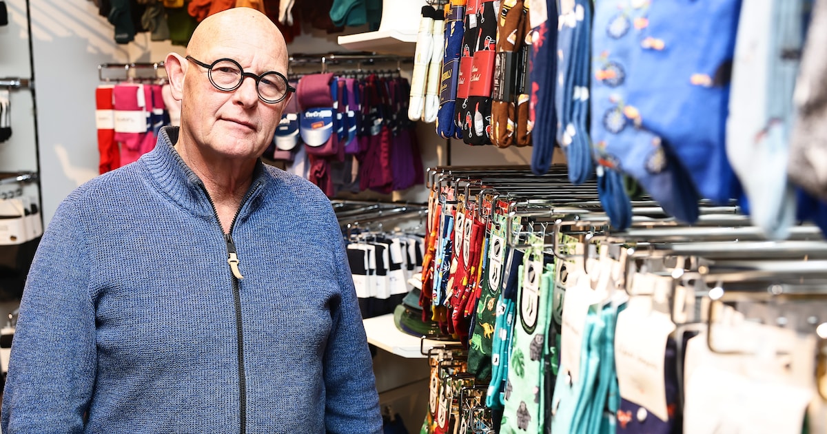 Op goed geluk op zoek naar leggings in Parijs: De Kousenkoning van Gert (68) sluit na ruim 90 jaar