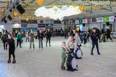 Uden on Ice van start: nu met ledverlichting onder het ijs