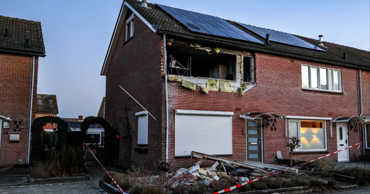 Huis in Losser verwoest door brand en explosie: ‘Materiële schade enorm, emotionele schade nog grote