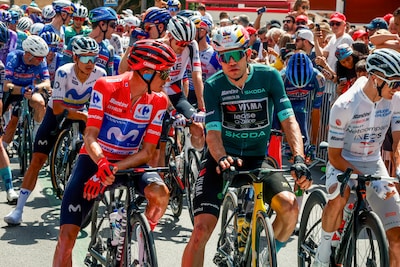 Klassementen Vuelta | Leider Enric Mas met ruime marge slotweek in: dit zijn de verschillen