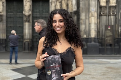 TikToker Marwa (33) gets thousands of young people reading: ‘I believe there is a genre for everyone’