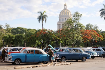 Cuba hervormt onder druk van VS economie: bedrijven, banken en vastgoedsector geprivatiseerd