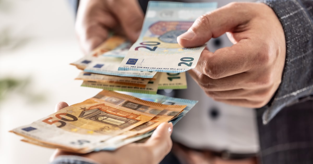 Nadat de zus van Henk 60.000 euro erfde, leende hij haar nog 2000 euro ...