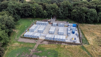 Opvang voor 35 daklozen in Goffertpark kan nog niet open: verbazing bij de rechter over ontbrekende 