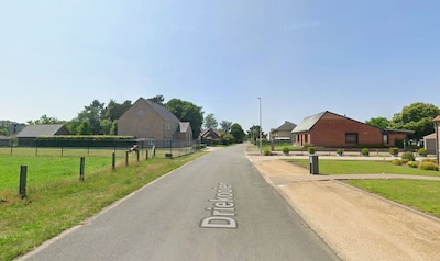 Zware brand verwoest stal bij varkensbedrijf in Lommel