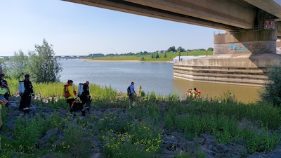 Grote zoekactie naar persoon te water bij Lent