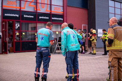 Twee gewonden bij brand in bedrijfspand in Oldenzaal