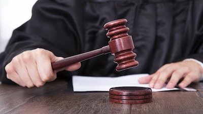 Helmonder (35), op zoek naar luisterend oor, betastte meisje van 15