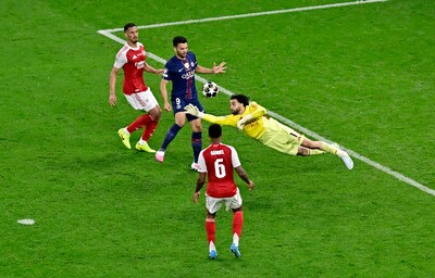 Krijgen we penalty’s in CL-finale? Arsenal-doelman voorkomt kans PSG met heldhaftige save