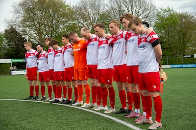 Staking na ruzie in rust, minuut stilte bij De Bilt en nachtkaars dreigt: dit is het voetbaloverzich