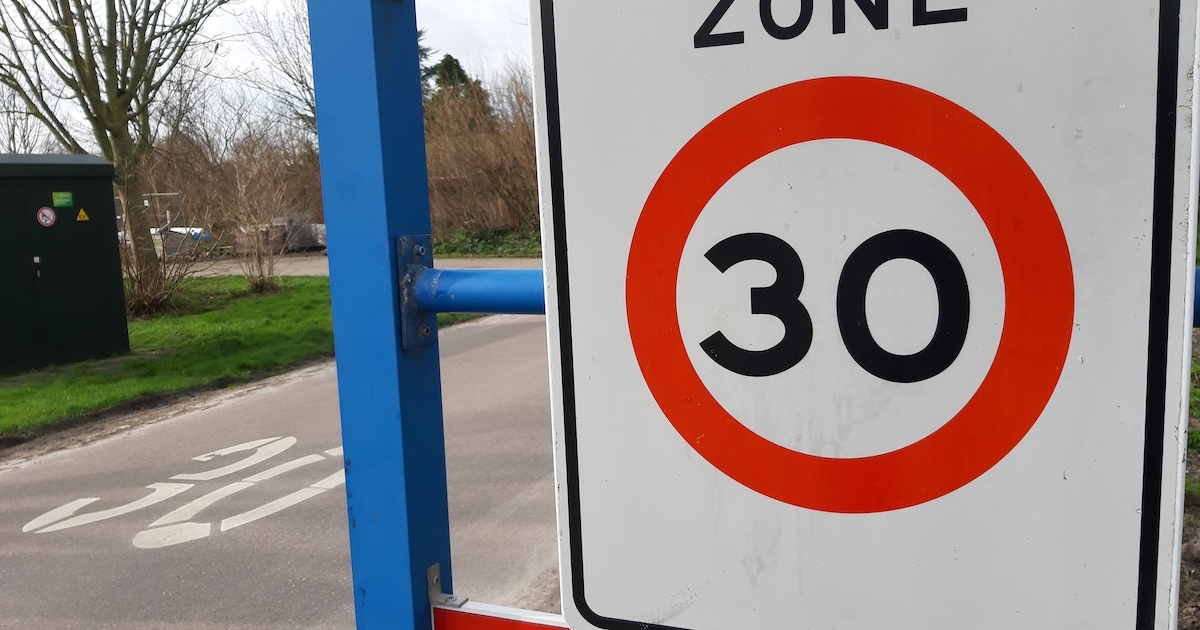 Landsmeer verlaagt snelheid naar 30 kilometer per uur op drie wegdelen
