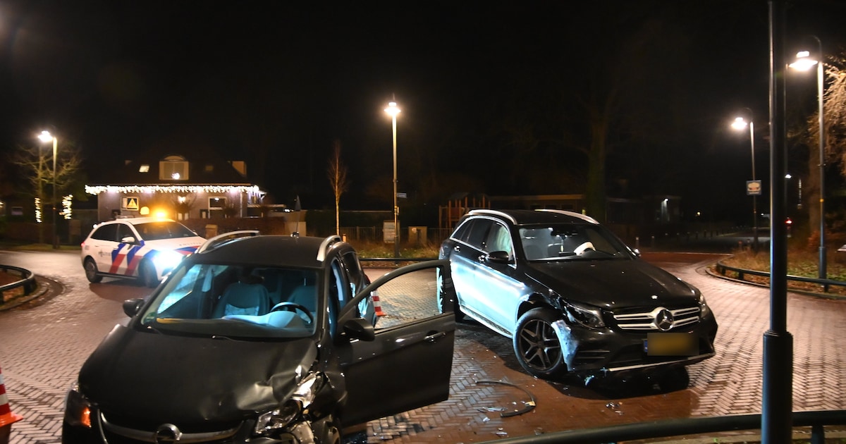 Schade bij botsing op kruising in Willemsoord