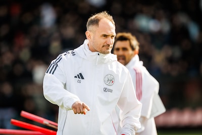 Ajax appoints another García as reserve team coach, Emanuelson assistant