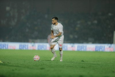 Tutuarima keert terug in Nederland: oud-prof van De Graafschap en NEC sluit per direct aan bij amate