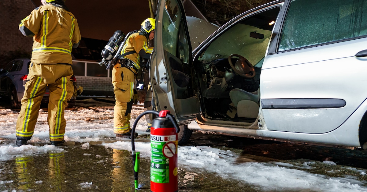 Auto in brand op Bergmolen in Maassluis