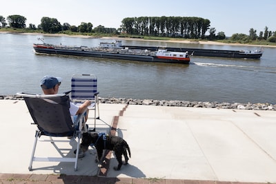 Schippers vrezen dat ook de rivier op slot gaat: ‘Het water begint te laag te komen’