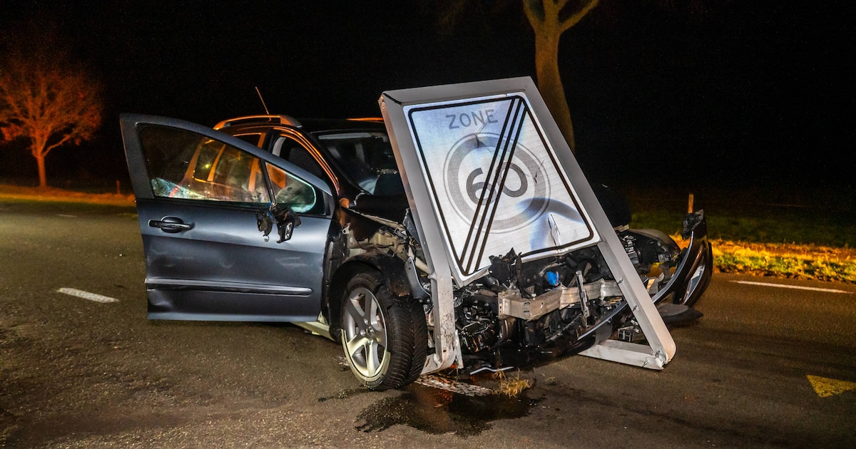 Automobilist gewond bij eenzijdig ongeluk in Katlijk