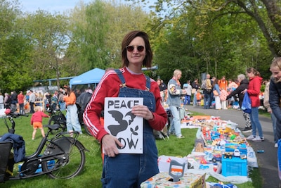 From free smiles to hungry royalty at the flea market: 'I want to do something positive'