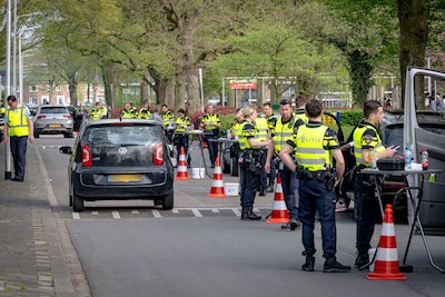 Zonder gordel of met telefoon achter het stuur: bestuurders op de bon bij grote politiecontrole in T