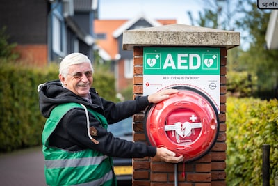 Burgerhulpverlener Cees van der Ende ziet kansen nu brandweer niet meer wordt opgeroepen bij reanima