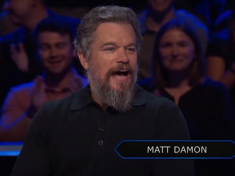 Matt Damon wint miljoen dollar voor goed doel in bekende tv-quiz, al geeft presentator de cheque 'met tegenzin'