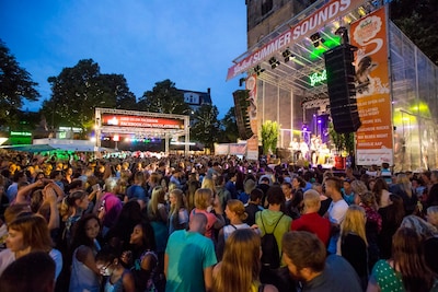 Tweede editie Grolsch Summer Sounds 2026: deze bekende artiesten komen naar Enschede