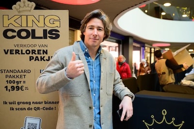 Opnieuw kun je in Hoog Catharijne ‘verloren pakketten’ kopen: ‘Iemand heeft een keer een goudstaaf g