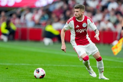 Ajax-trainer houdt Braziliaanse aanwinsten nog op de bank in Europese return, wel basisplaats Blind