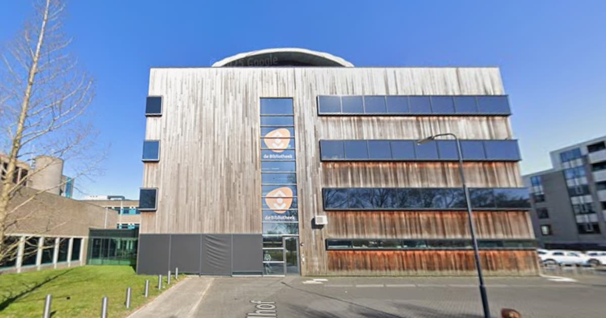 Kunstenaar Sven Oyntzen exposeert in bibliotheek Heerhugowaard