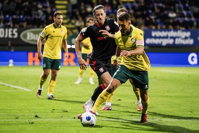 Fortuna Sittard en FC Twente gaan met gelijke stand rusten, Descotte en Taha krijgen op slag van rust nog kansen