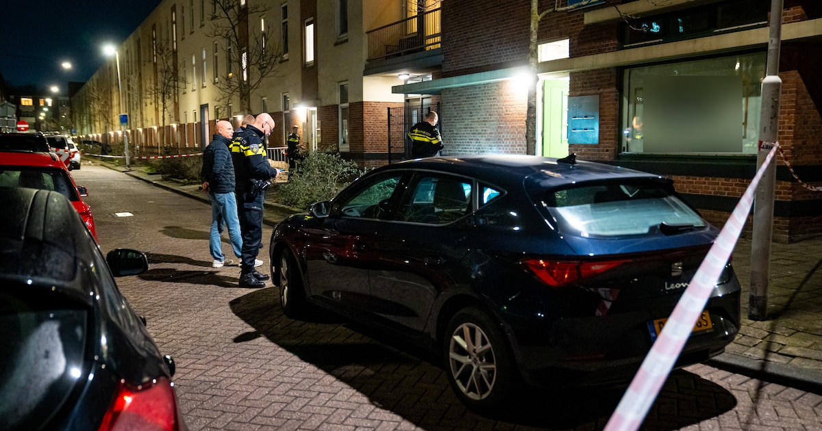 Man (48) na steekincident in woning in Rotterdam-West, verdachte aangehouden