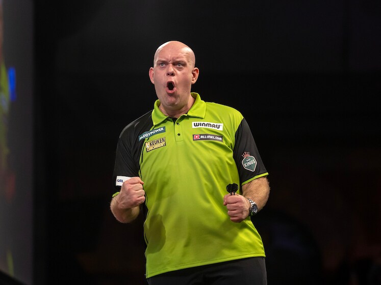 Michael van Gerwen verslaat Dolan en bereikt laatste zestien