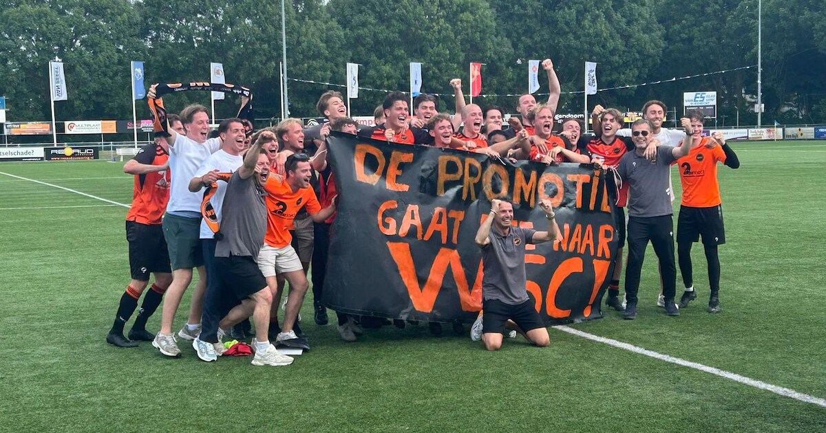 Doelpunt in blessuretijd helpt WSC naar tweede klasse: ‘Dit gaan we ...