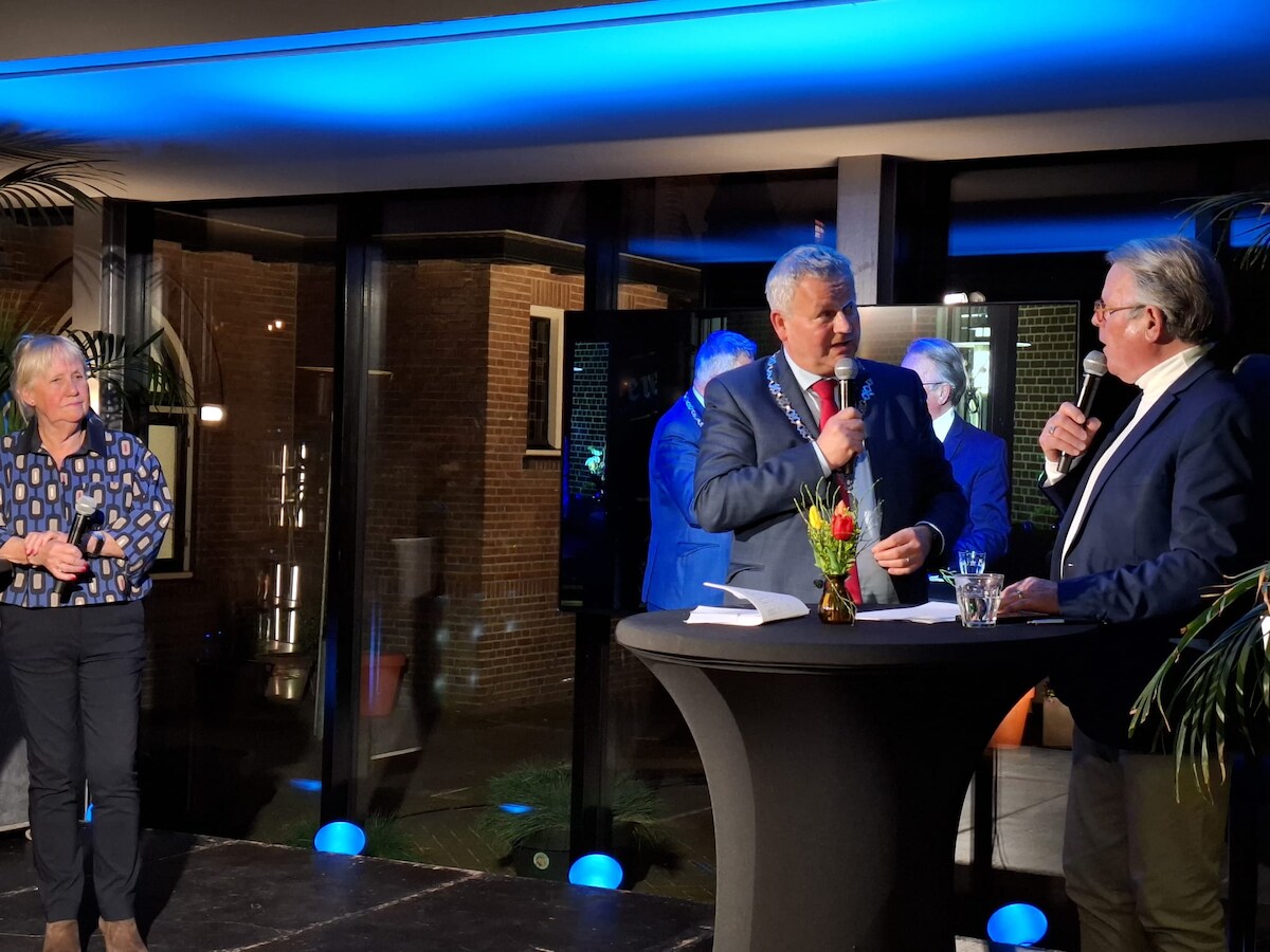 TERUGLEZEN | Gezond Verstand stevent af op monsterscore | Foto | AD.nl