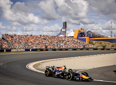Zo laat start Max Verstappen in de sprintrace op Zandvoort en dit is de startopstelling