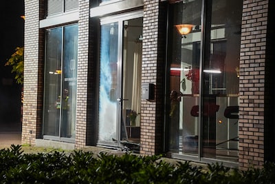 Explosie in Zevenaar, raam pilatesstudio eruit geblazen