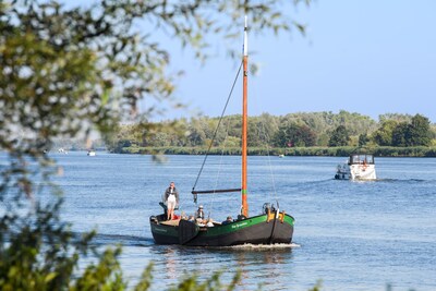 Ontdek verhalen uit Tweede Wereldoorlog tijdens vaartocht in de Biesbosch