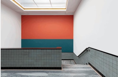 Mannelijke kunstenaars moeten wijken voor vrouwen in Kunstmuseum: ‘Doorgeslagen feminisme’