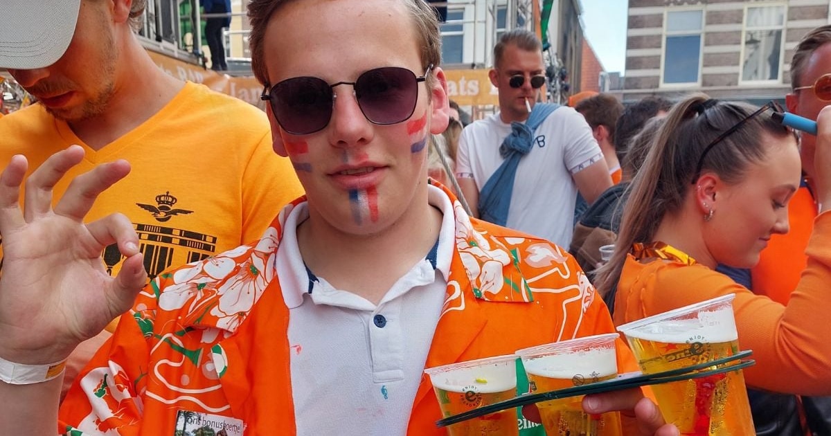Proost! Dit betaal je voor een biertje tijdens Koningsdag in Hengelo