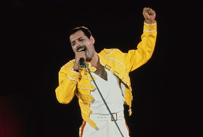Piano, microfoon en handgeschreven teksten van Queen-legende Freddie Mercury onder de hamer