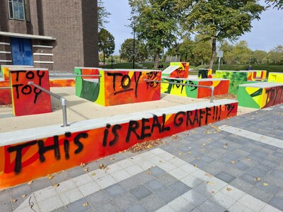 Kunstenaar Kool Koor teleurgesteld na bekladding: ‘Dit is het werk van een gefrustreerde graffiti-ar