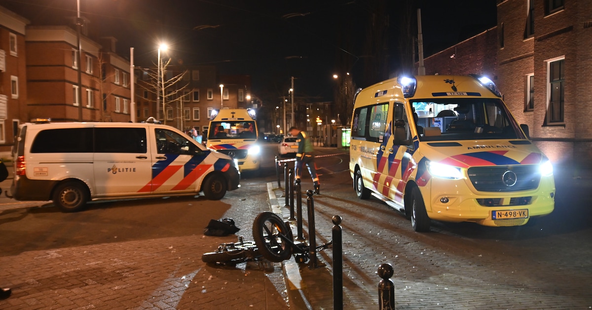 Twee opzittenden fatbike gewond op de Spartastraat in Rotterdam: bestuurder op de vlucht