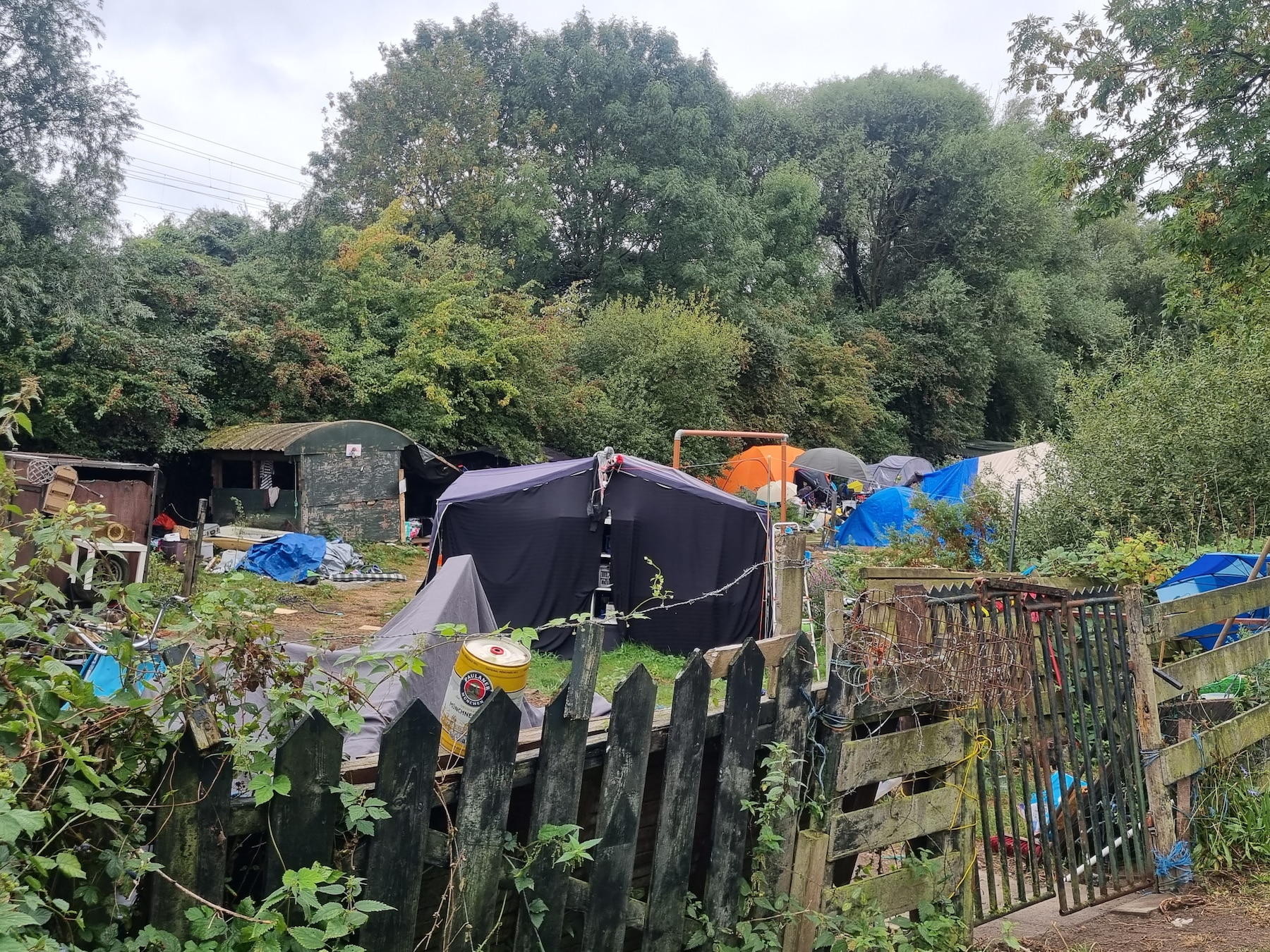 Utrecht wil tentenkamp bij fort Blauwkapel kwijt, maar bewoners willen niet wijken: ‘Voel me hier veilig’