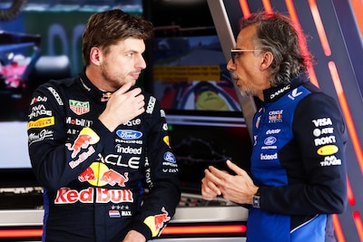 Laurent Mekies doet het zonder microfoon en met één mantra: ‘Alleen dán kun je Max Verstappen behouden’