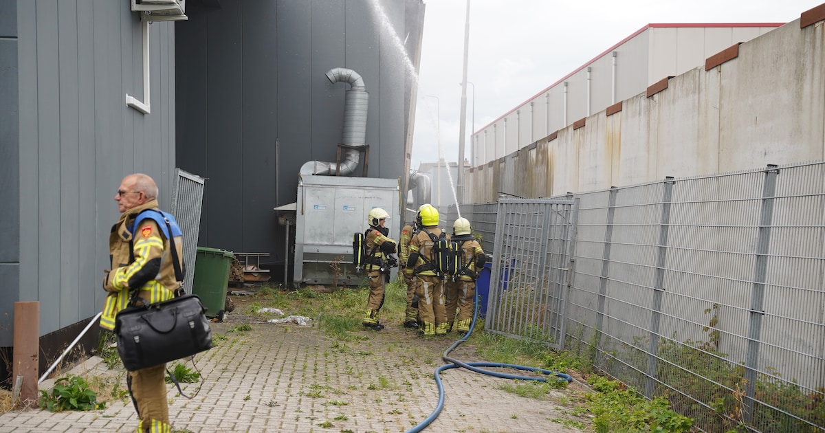 Explosie op bedrijventerrein IJsselmuiden: politie zoekt mannen met brandwonden