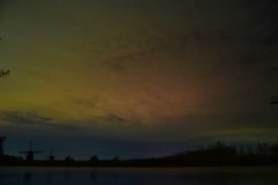 Houd je camera klaar: vanavond kans op noorderlicht boven de regio, deel je foto met ons!