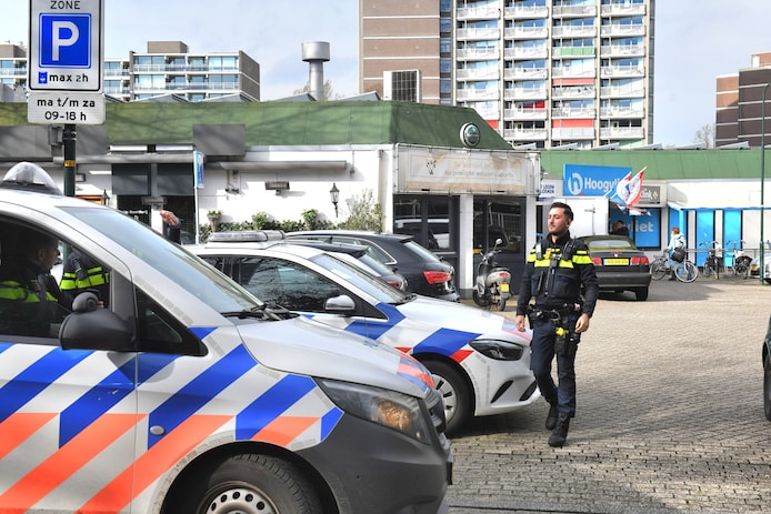 twee-tienermeisjes-zijn-opgepakt-na-een-gewapende-overval-op-de-hoogvliet-in-voorburg