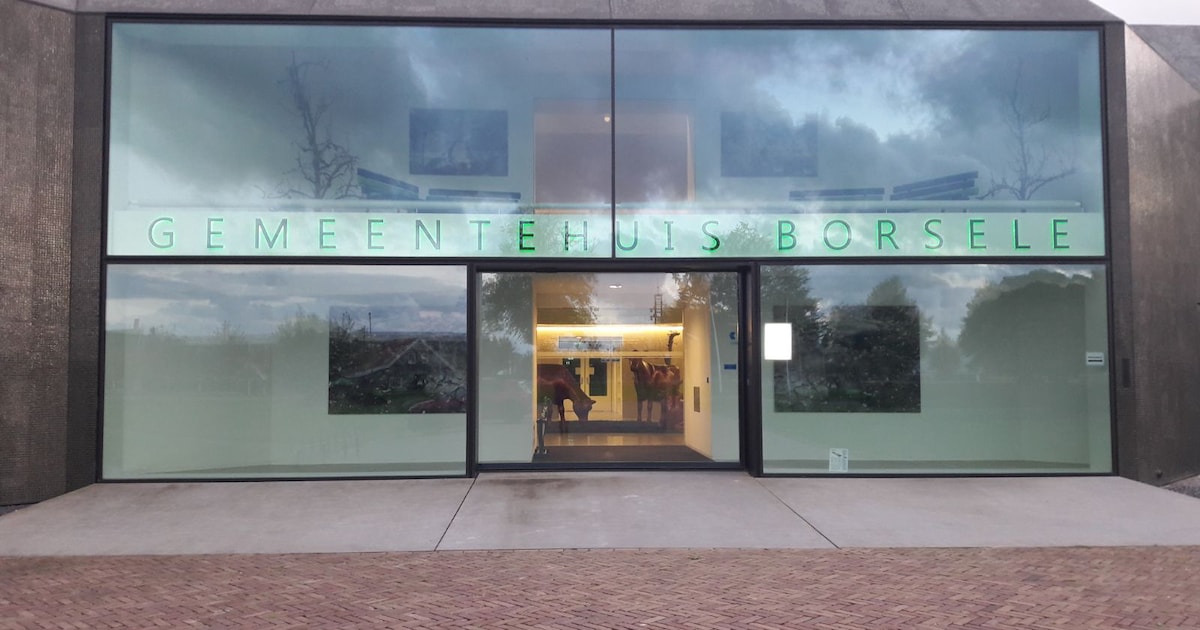 Expositie Erik de Boer in het gemeentehuis van Borsele