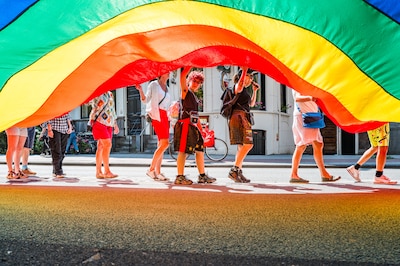 Slechts 22 procent van de jongens staat positief tegenover homo’s, mentale gezondheid meisjes blijft verslechteren