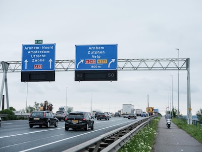 Verkeer moet nog héél even doorbijten: A12-IJsselbrug donderdag weer open na wekenlange werkzaamhede